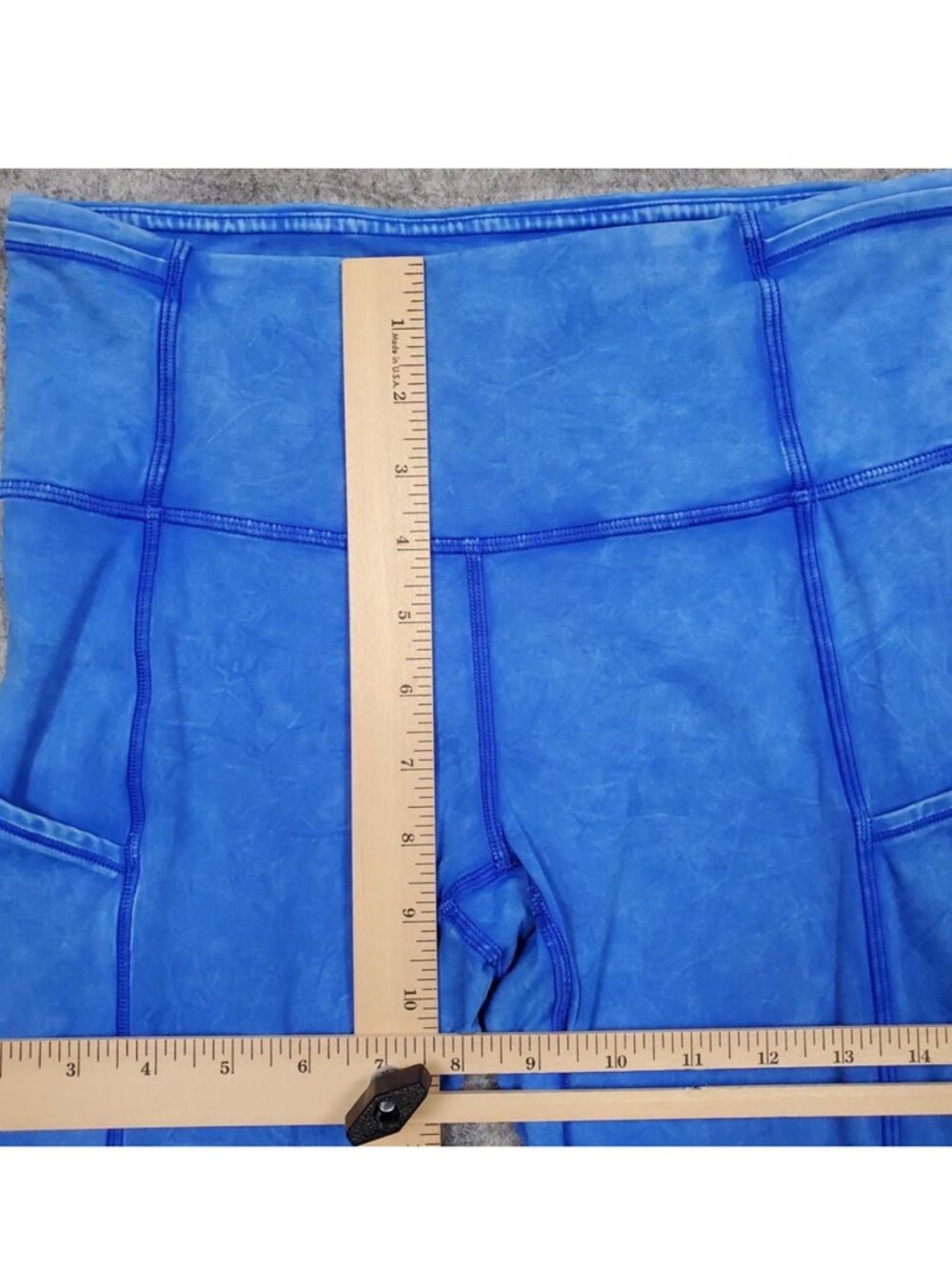 Lululemon Size 6 Blue Wash Leggings - Picture 3 of 9